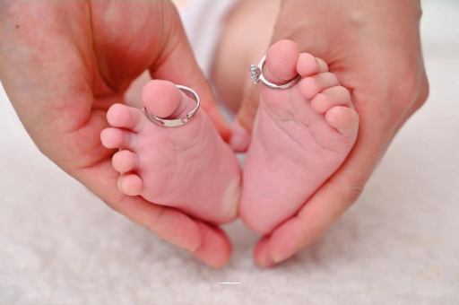 北海宝宝睡觉头上都是汗